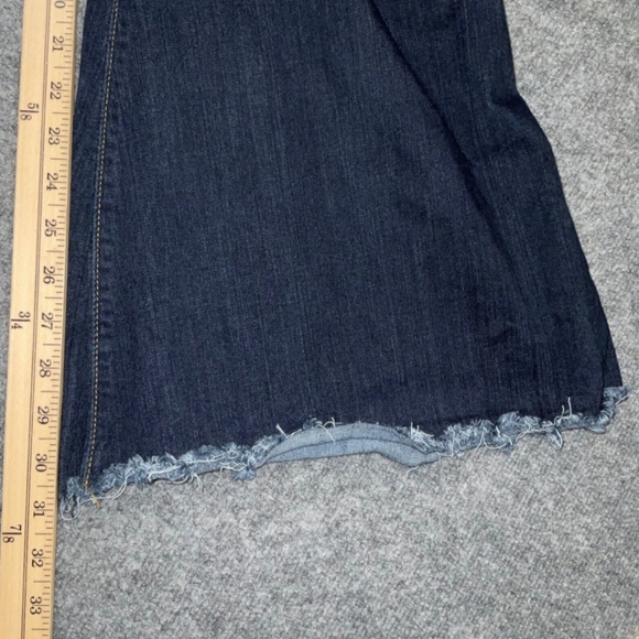 Judy Blue Jeans Womens Size 13/31 Blue Denim Flare Dark Wash Raw Hem - Picture 2 of 8